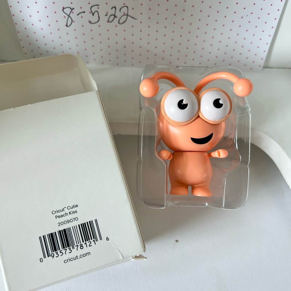 Cricut cutie. Peach kiss